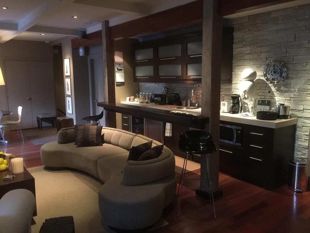 Sir Montcalm Gite B&Bモントリオール エクステリア 写真